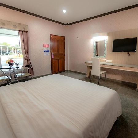 Martina Hotel Surin Ngoại thất bức ảnh